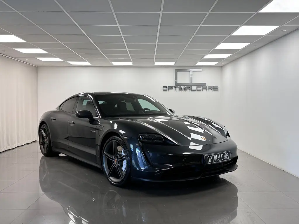 Porsche Taycan 2022