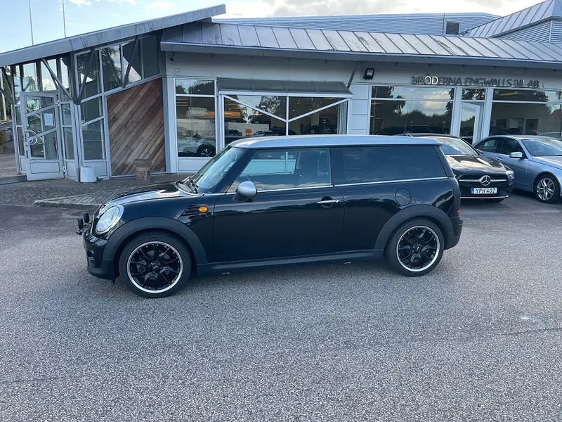 MINI Clubman 2011