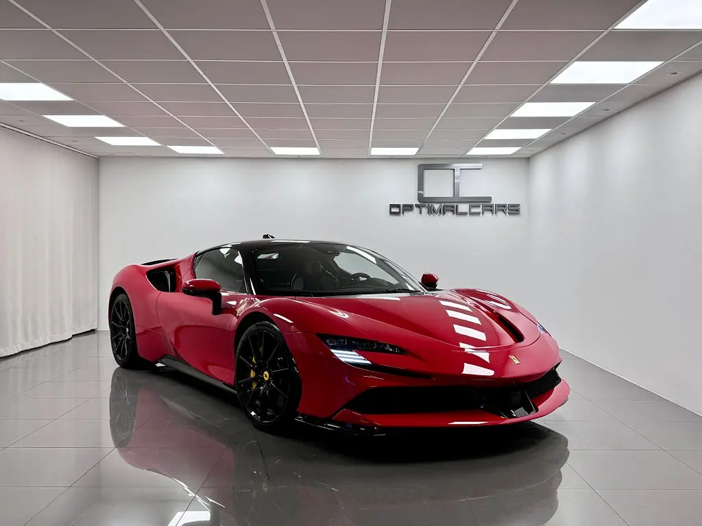 Ferrari SF90 Stradale 2021