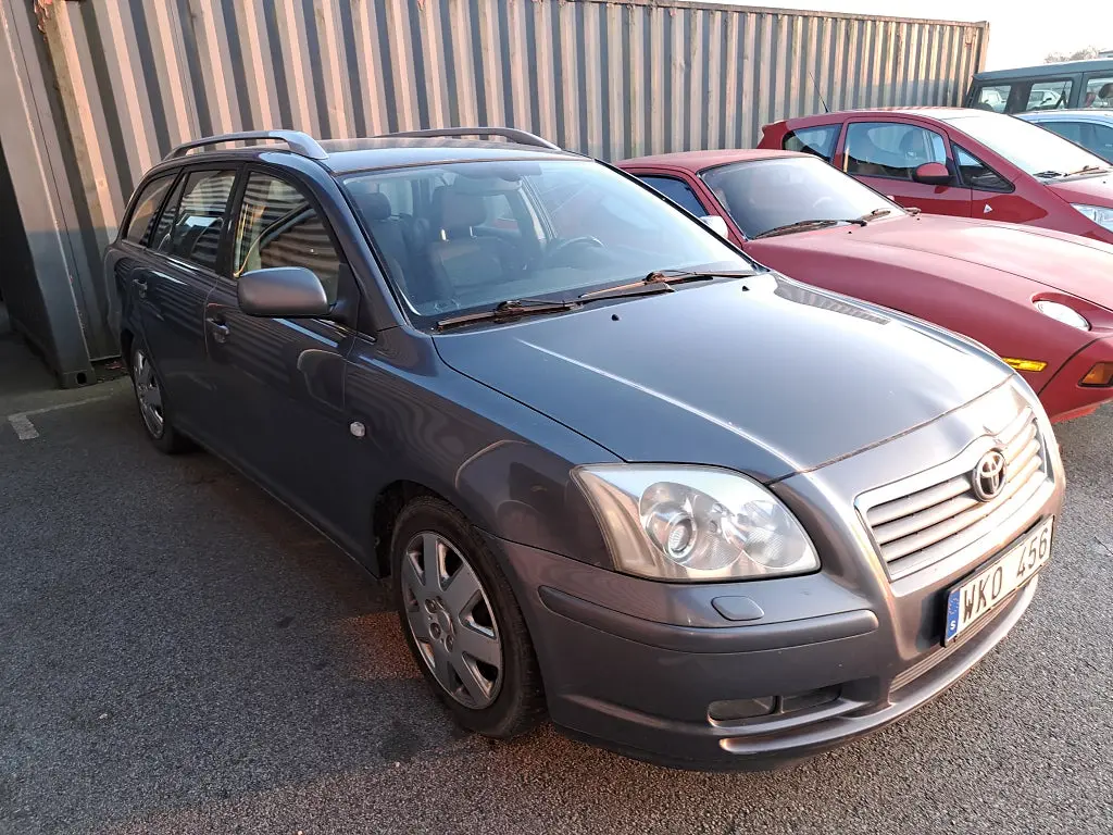 Toyota Avensis 2004