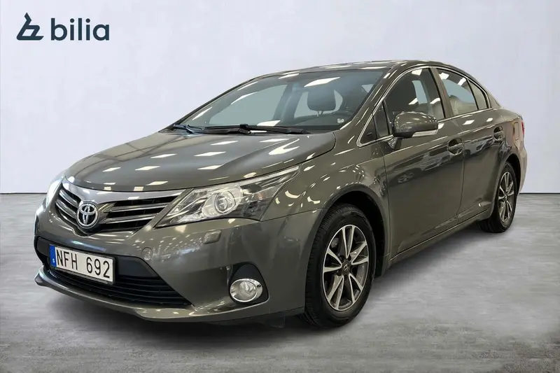 Toyota Avensis 2012