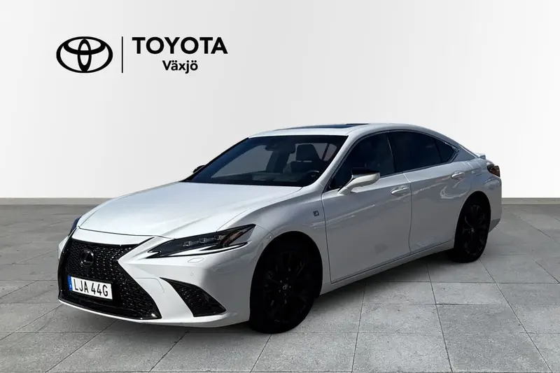 Lexus ES 2024