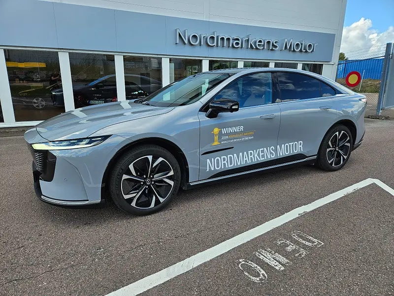 Mazda 6e 2025