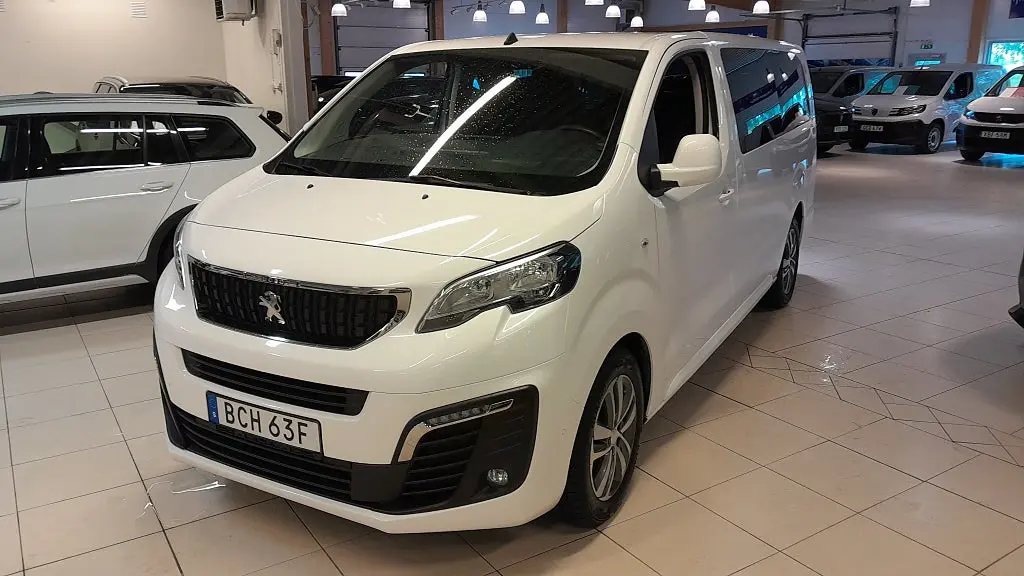 Peugeot Traveller 2020