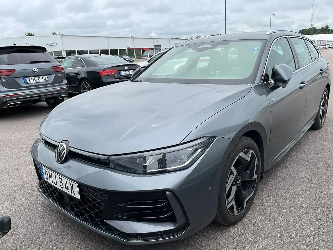 Volkswagen Passat 2025