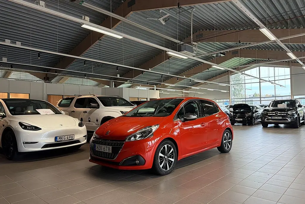 Peugeot 208 2015