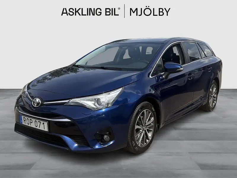 Toyota Avensis 2015
