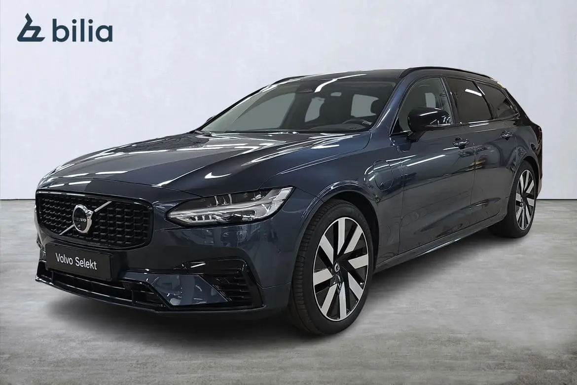 Volvo V90 2025
