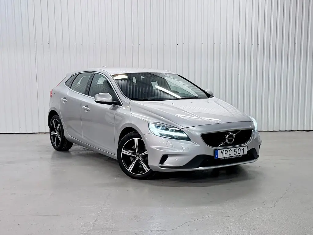Volvo V40 2019