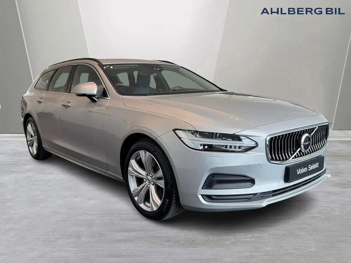 Volvo V90 2024
