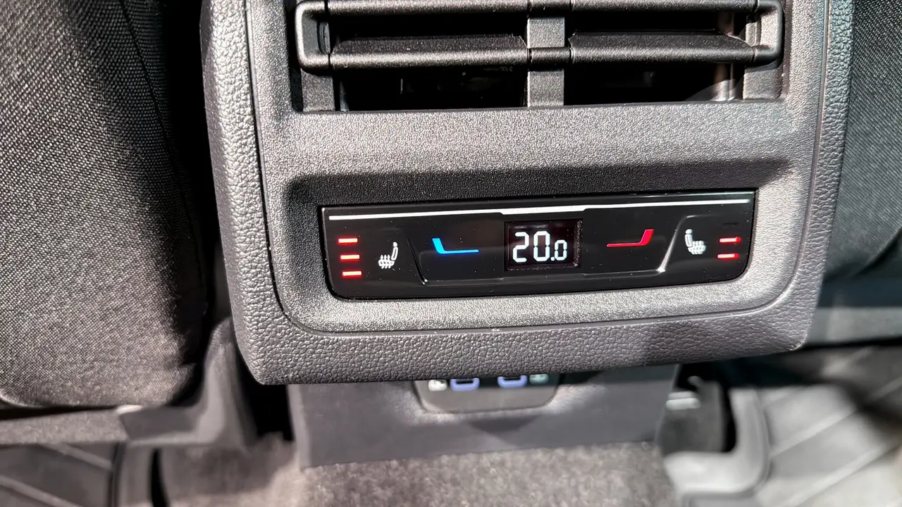 Volkswagen Golf 2025