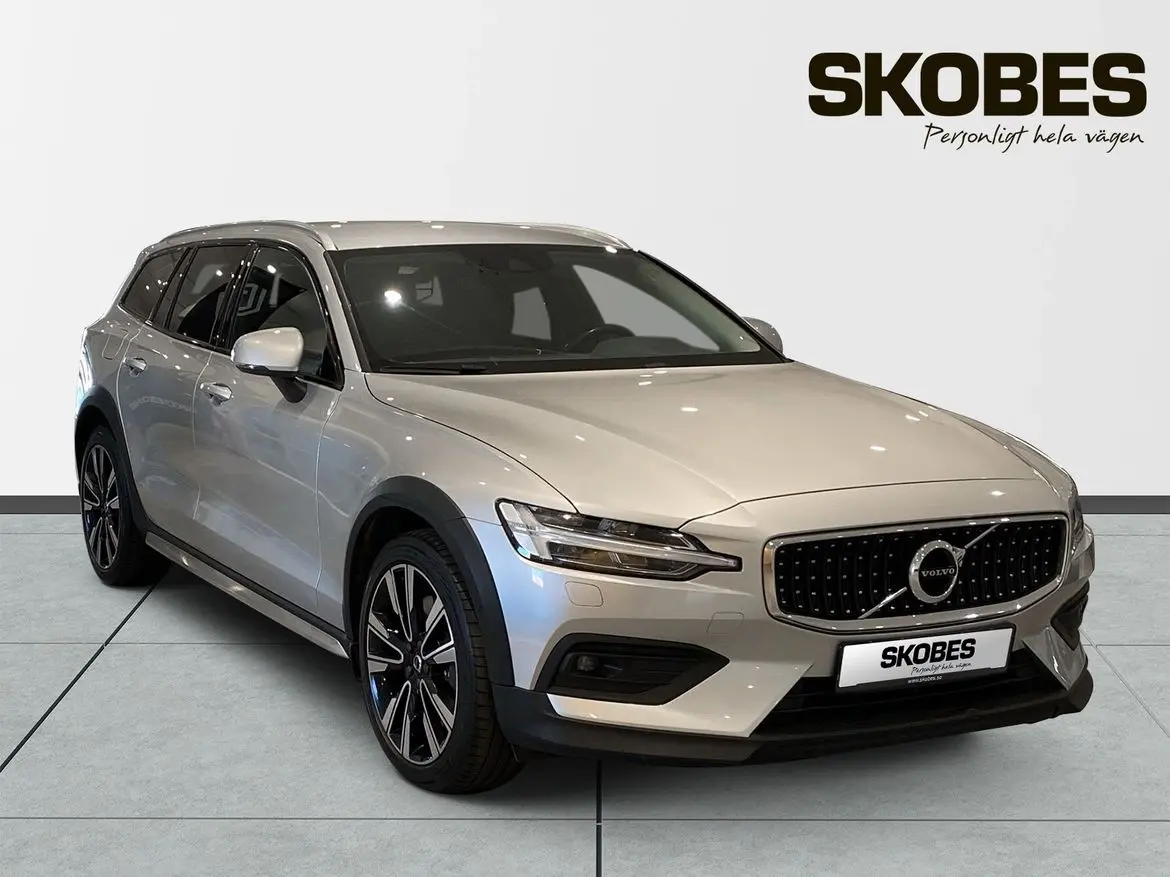Volvo V60 2022