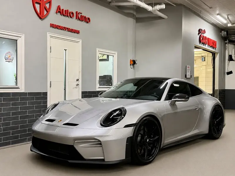 Porsche 911 2025