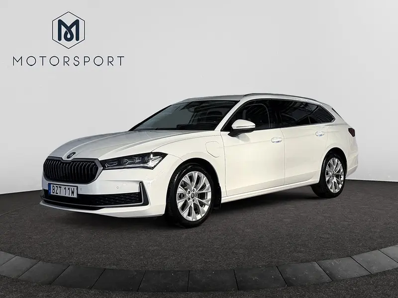 Skoda Superb 2025