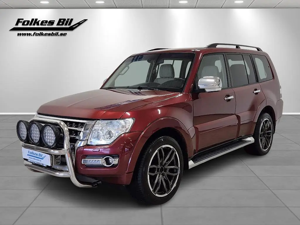 Mitsubishi Pajero 2016