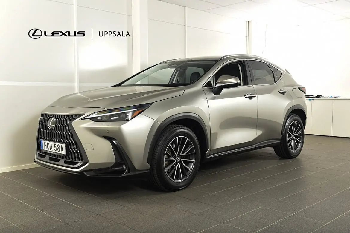 Lexus NX 2025