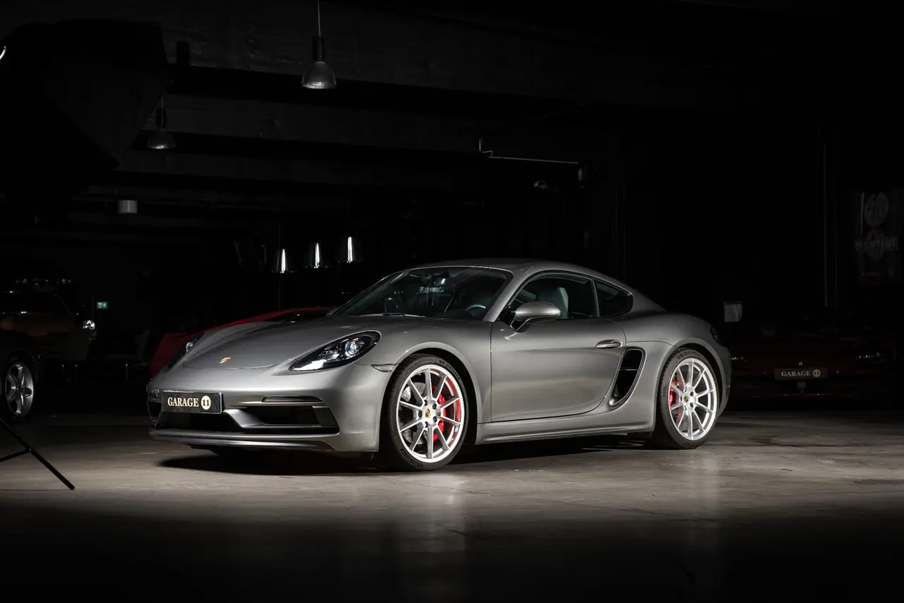 Porsche 718