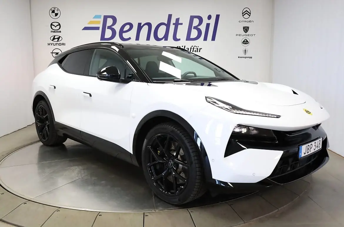 Lotus Eletre 2025