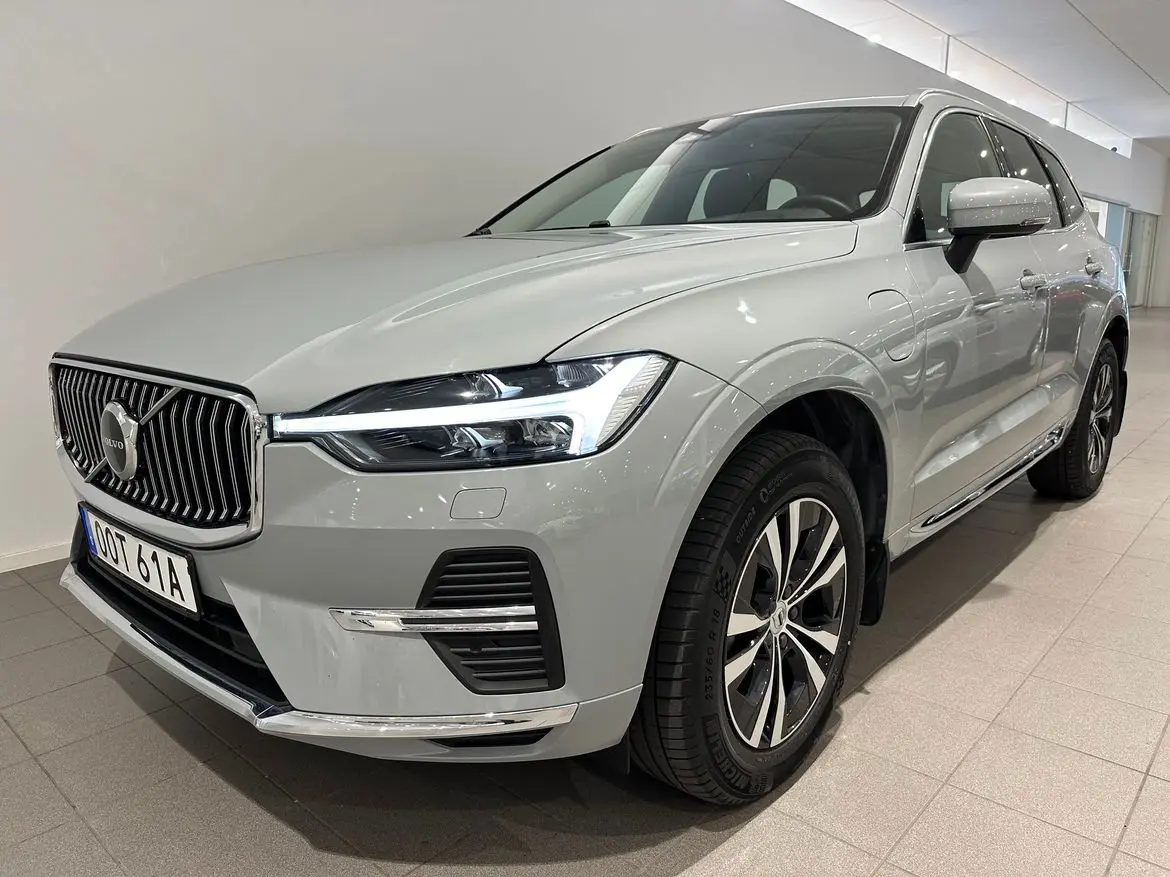 Volvo XC60 2025