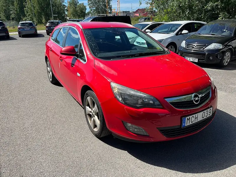 Opel Astra 2012