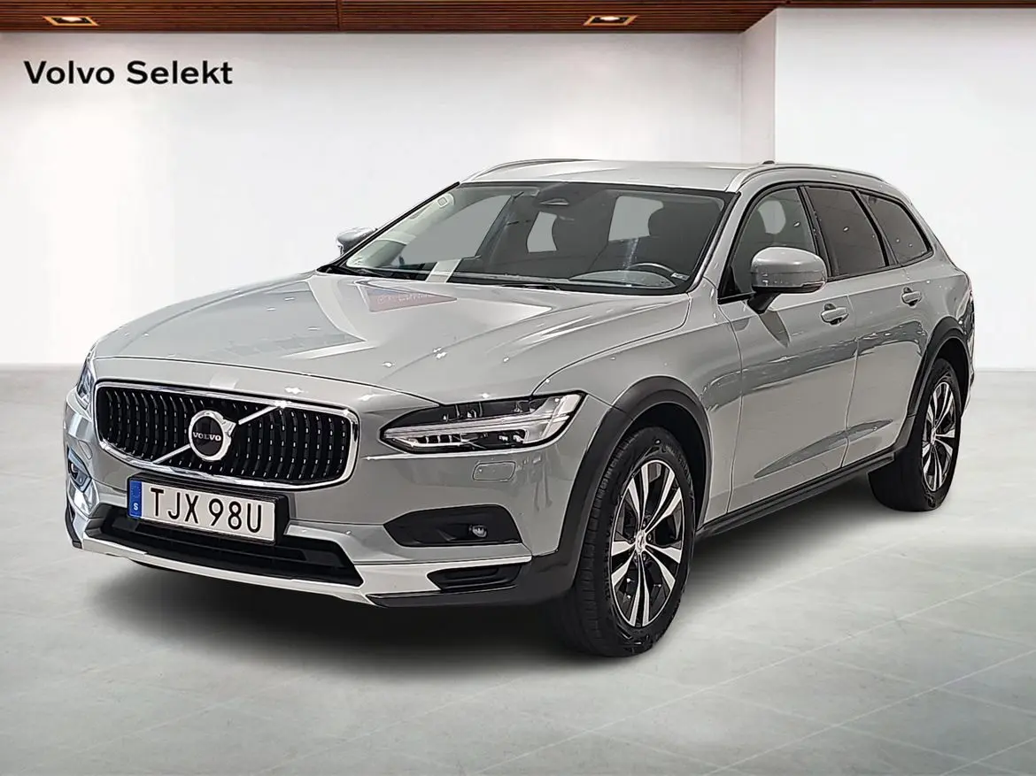 Volvo V90 2024