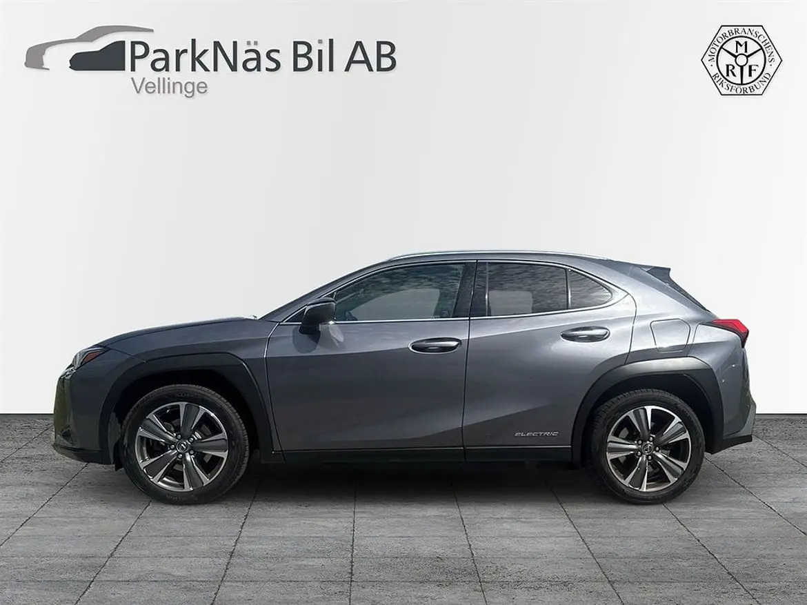 Lexus UX 2021