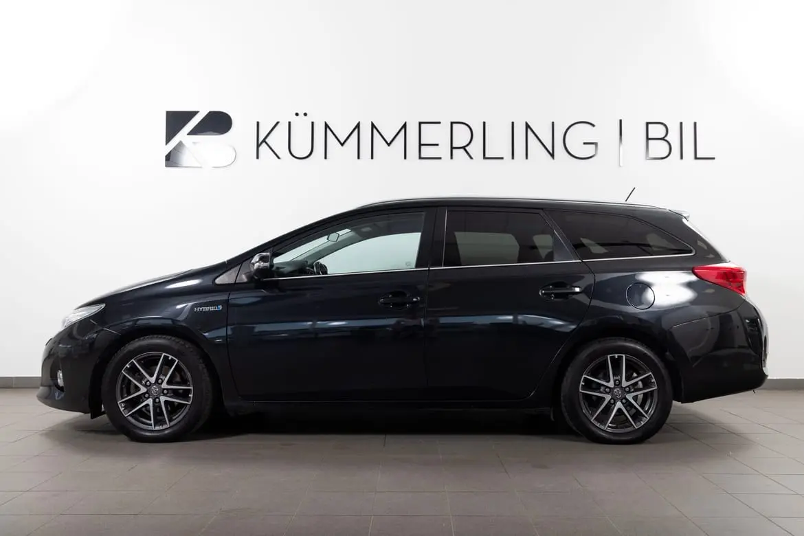 Toyota Auris 2015
