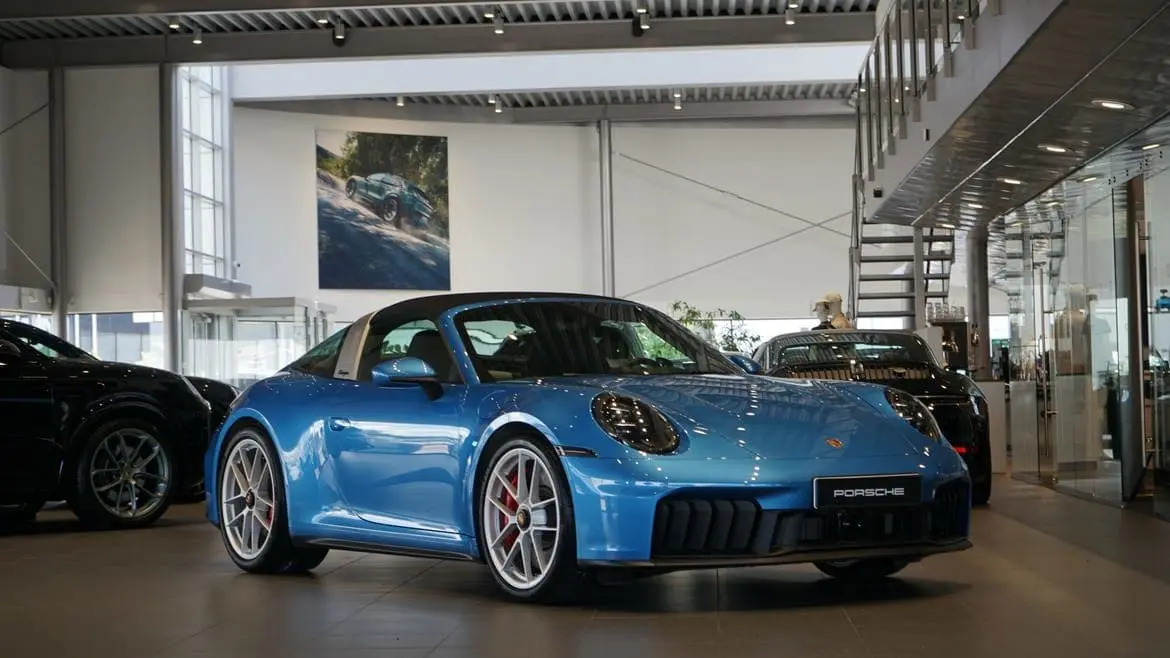 Porsche 911 2025