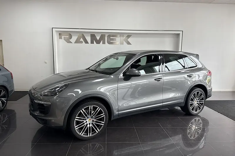 Porsche Cayenne 2016