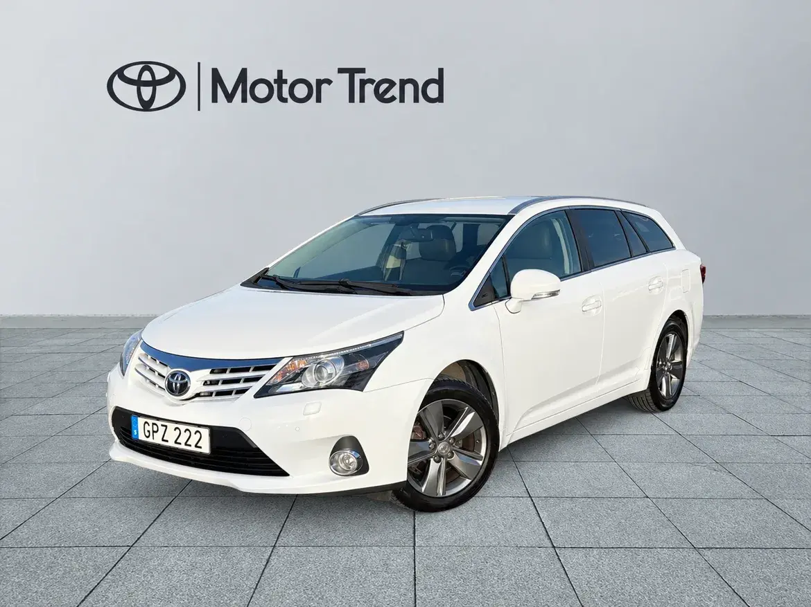 Toyota Avensis 2015