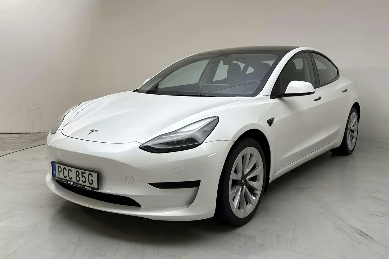 Tesla Model 3 2022
