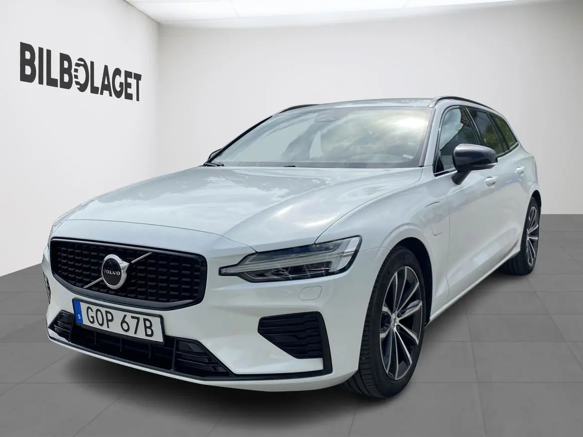 Volvo V60 2025