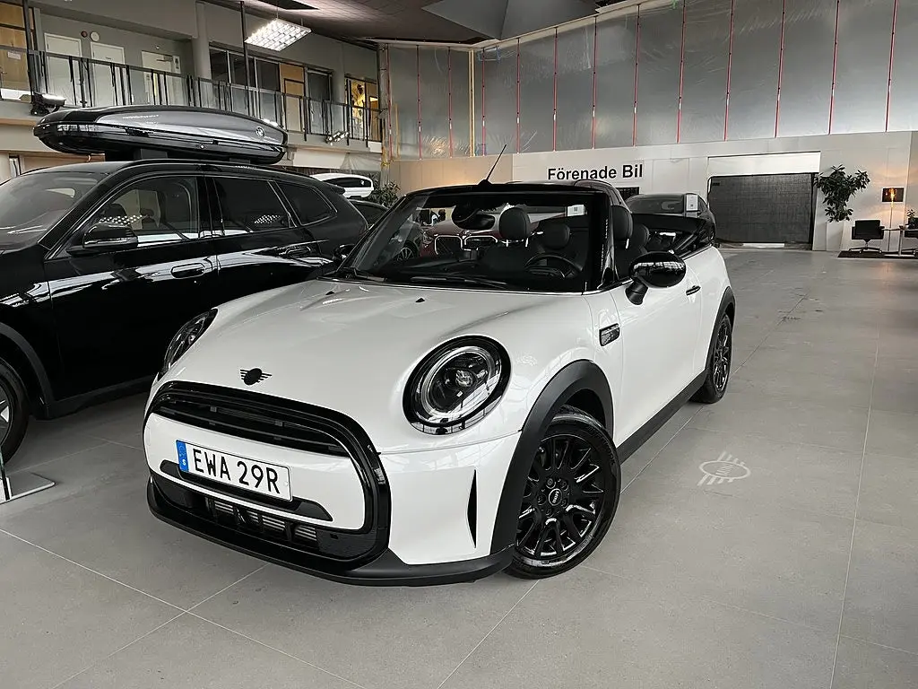 MINI Cabrio 2024