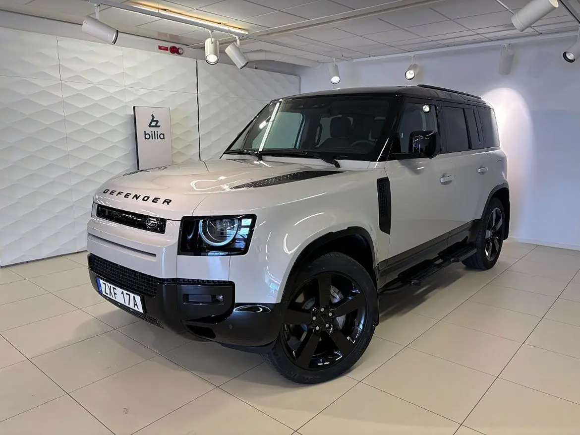 Land Rover Defender 2026