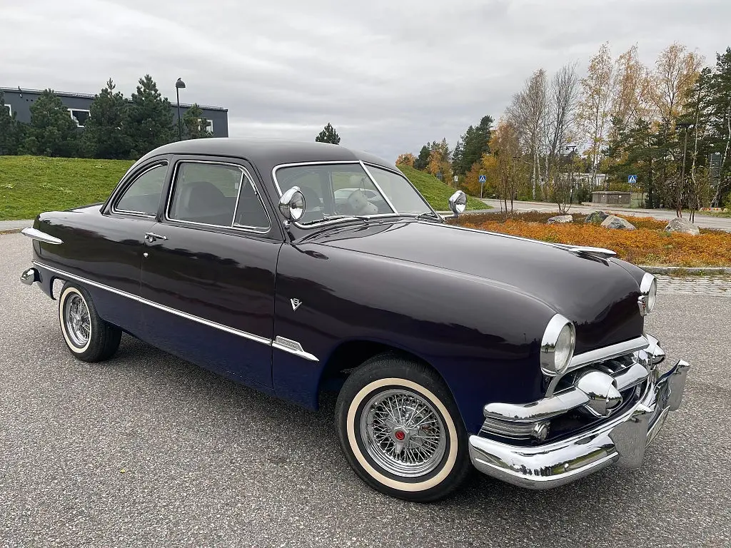 Ford Deluxe 1951