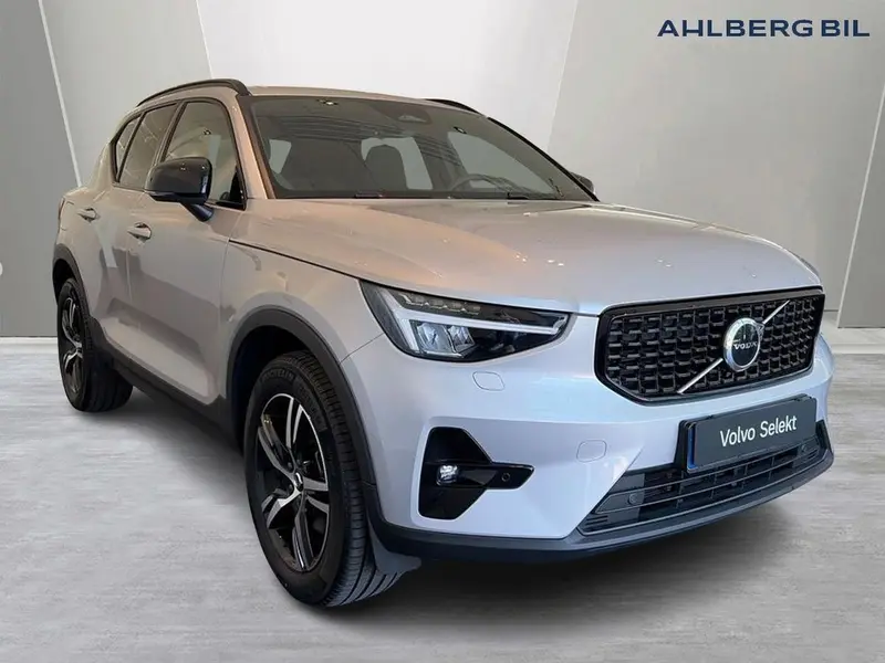 Volvo XC40 2025