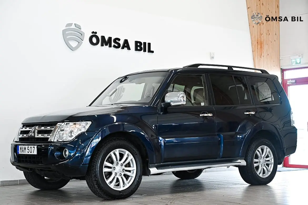 Mitsubishi Pajero 2012