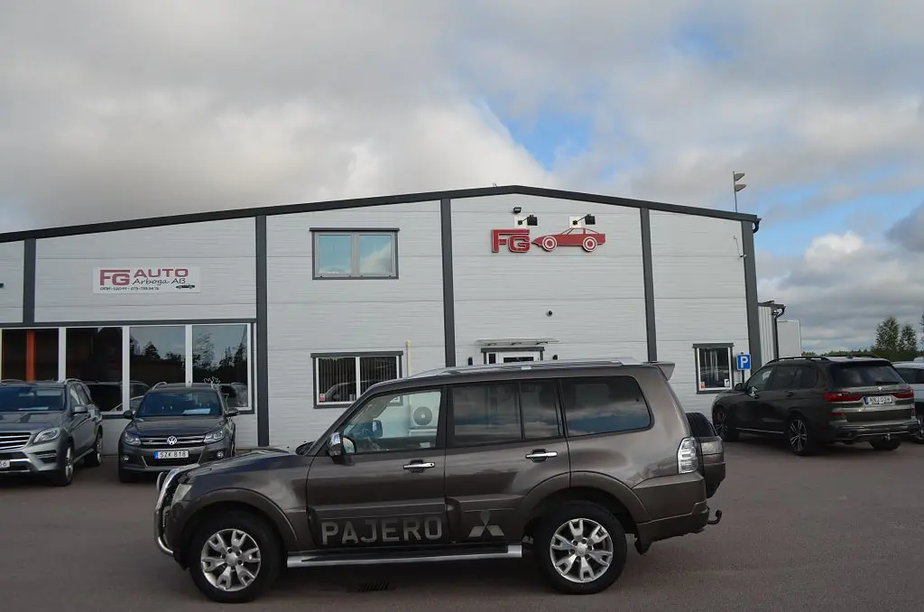 Mitsubishi Pajero 2011