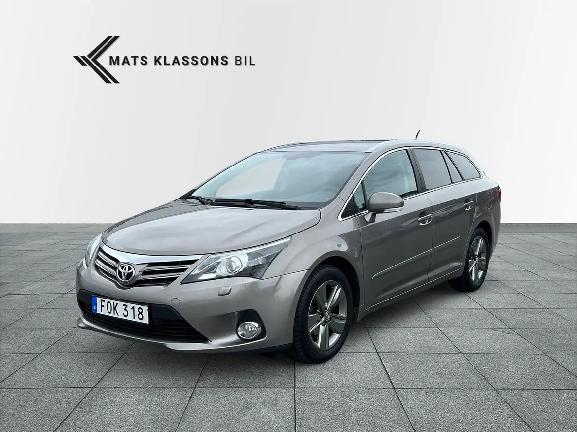 Toyota Avensis 2015