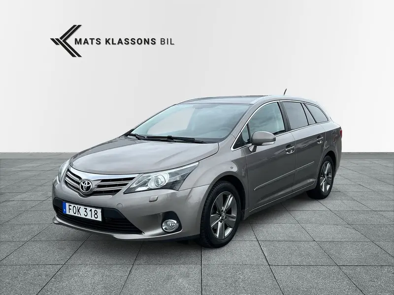 Toyota Avensis 2015