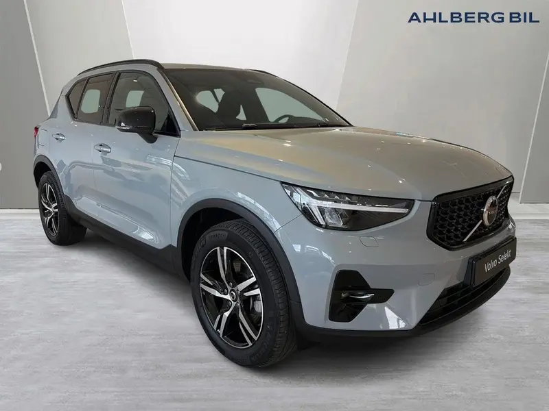 Volvo XC40 2025