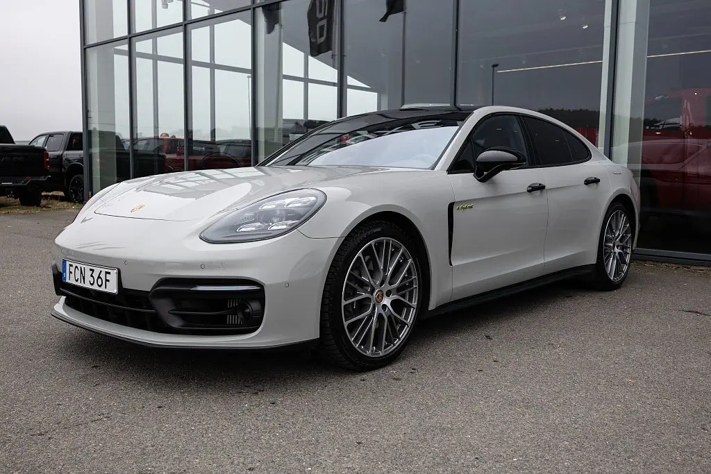Porsche Panamera 2024