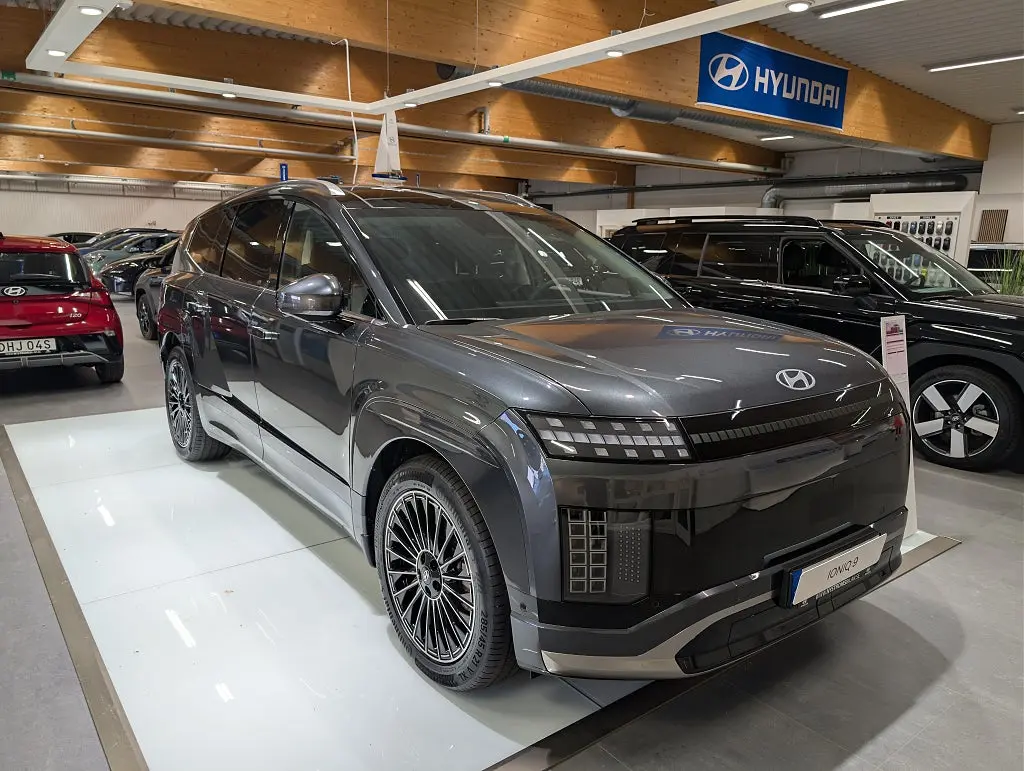 Hyundai Ioniq 2025