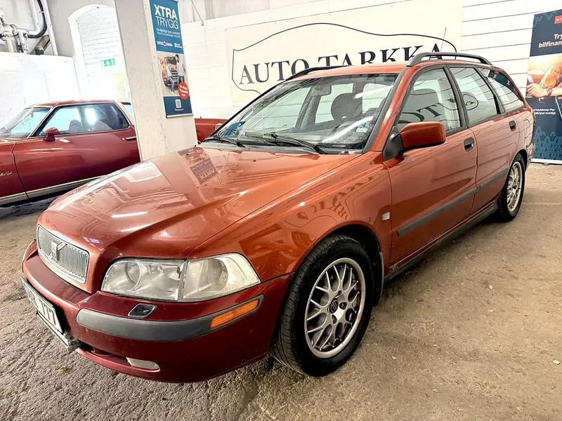 Volvo V40 2001