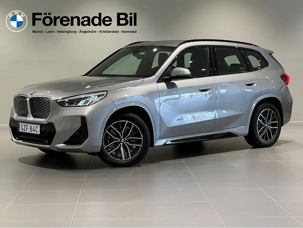 BMW iX1 2027