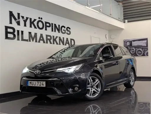 Toyota Avensis 2015