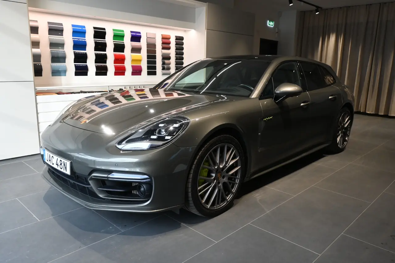 Porsche Panamera 2023
