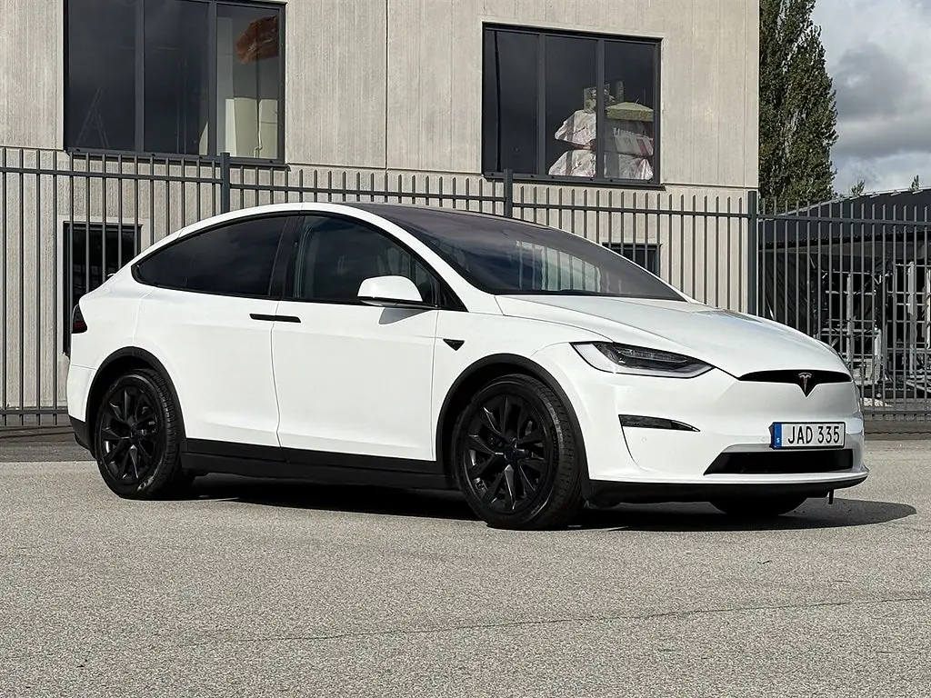 Tesla Model X 2023