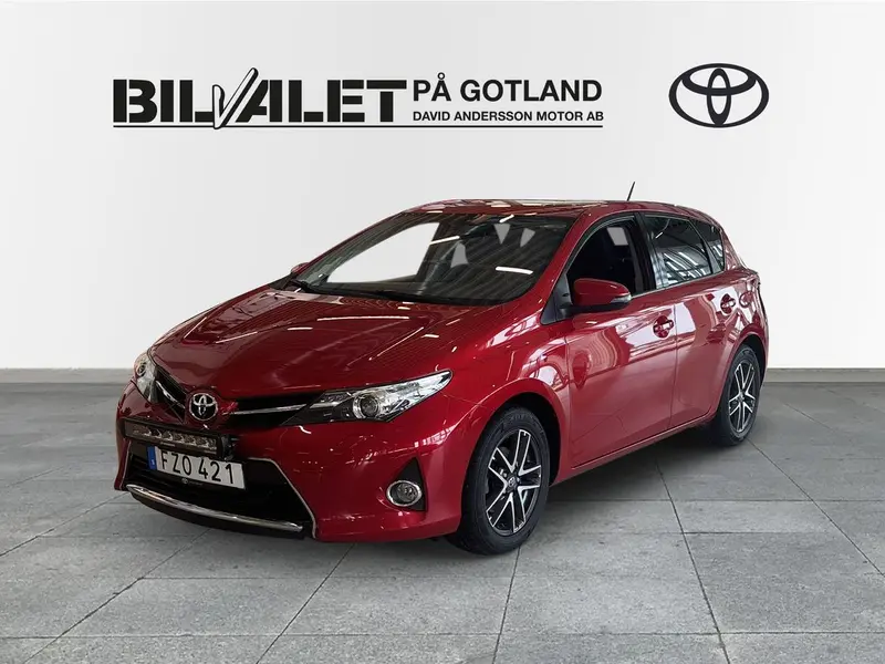 Toyota Auris 2015