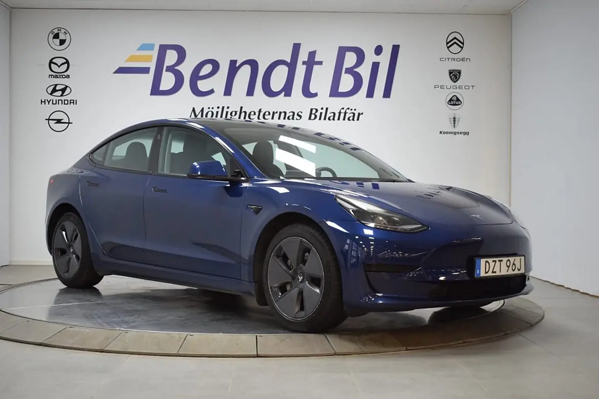 Tesla Model 3 2022